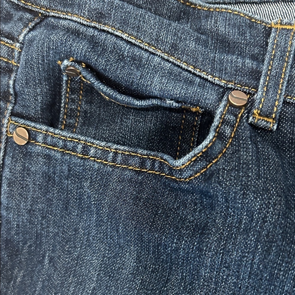 Jones New York Women’s Blue Jeans - Picture 5 of 6